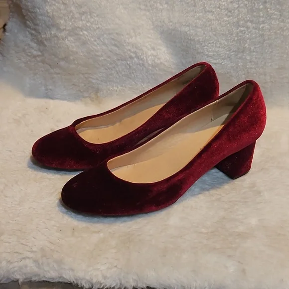 CL by Laundry | Shoes | Cl By Laundry Women Burgundy Velvet Princess Shoes 65m | Poshmark CL by Laundry | Shoes | Cl By Laundry Women Burgundy Velvet Princess Shoes 65m | Poshmark